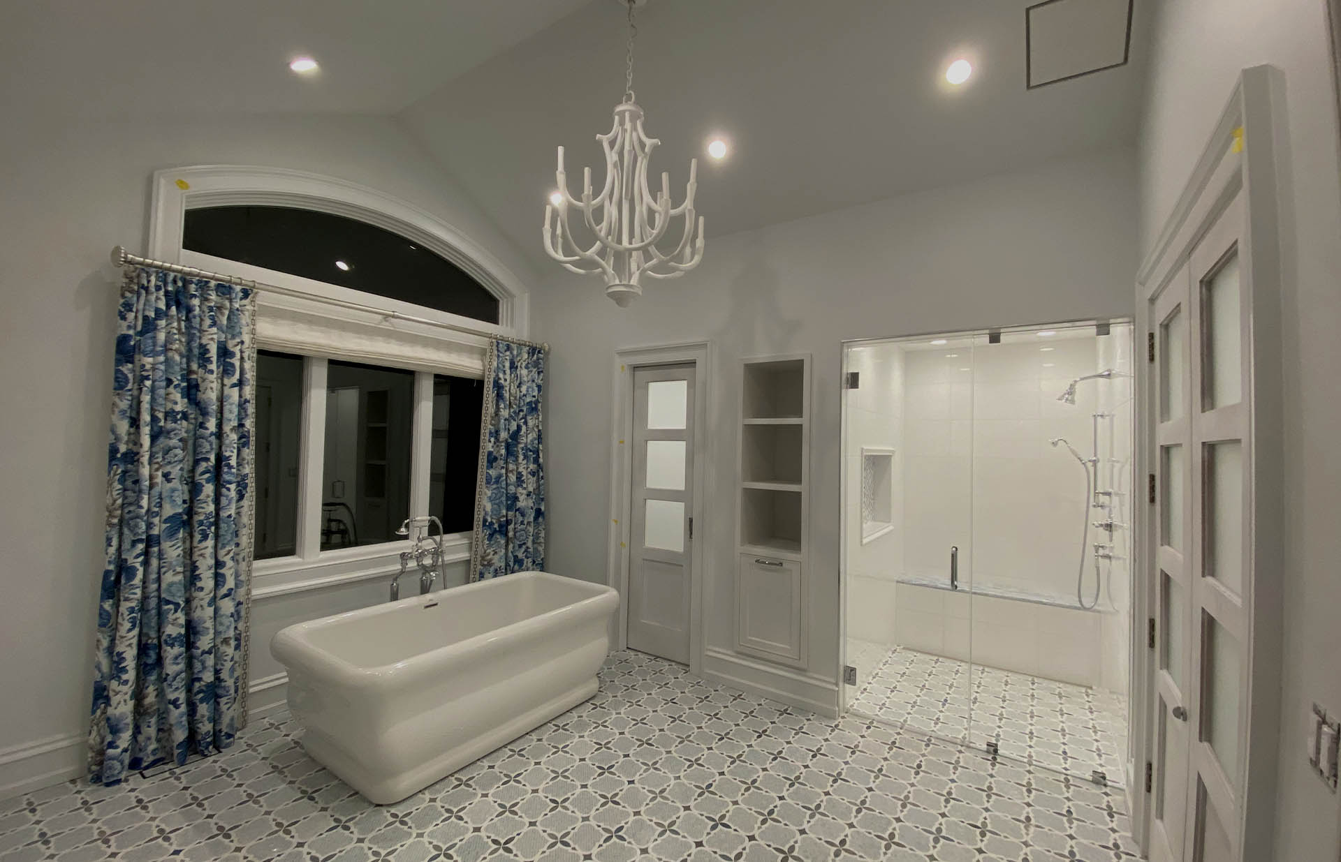 White Whale Construcion Bathroom